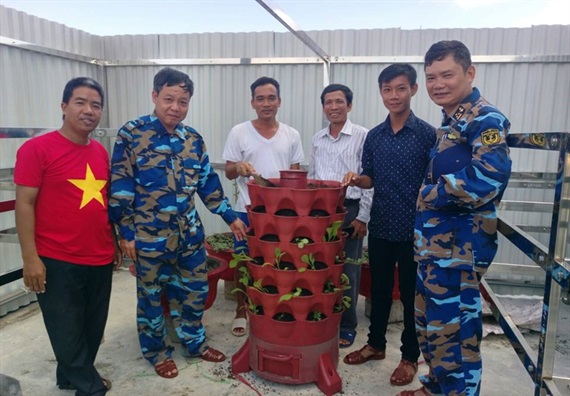 Tháp rau tại Trường Sa